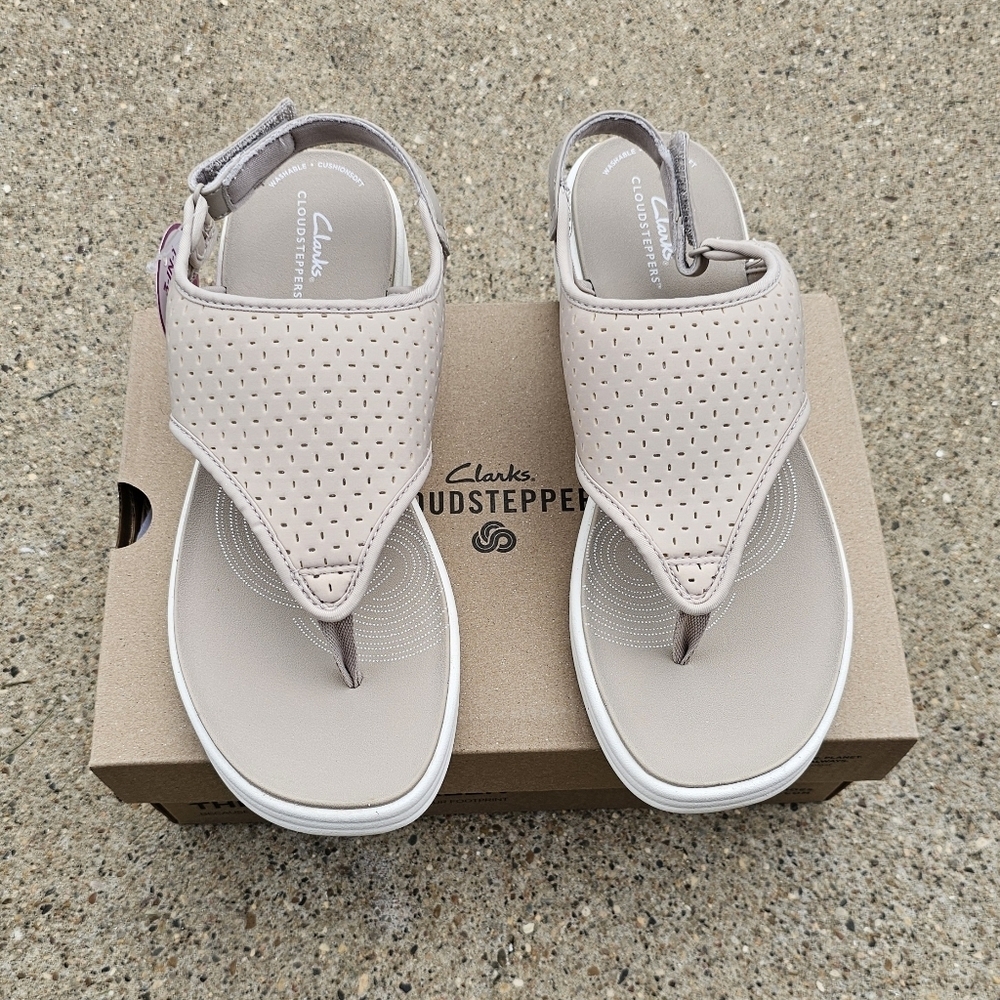 New Clarks cloudsteppers cushion sandals women's size 11